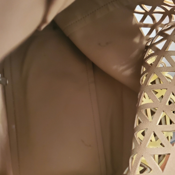 large tote - Picture 6 of 9